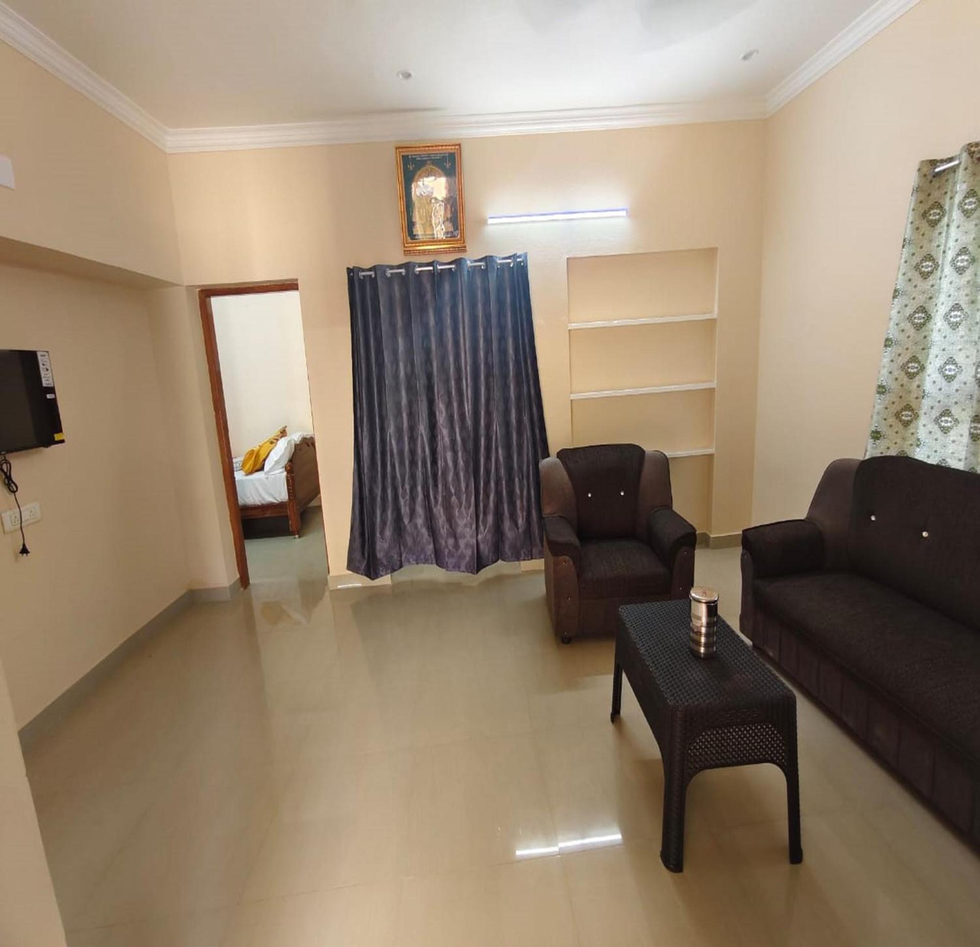 Arumugam Residency Ac Tiruchchendūr Esterno foto