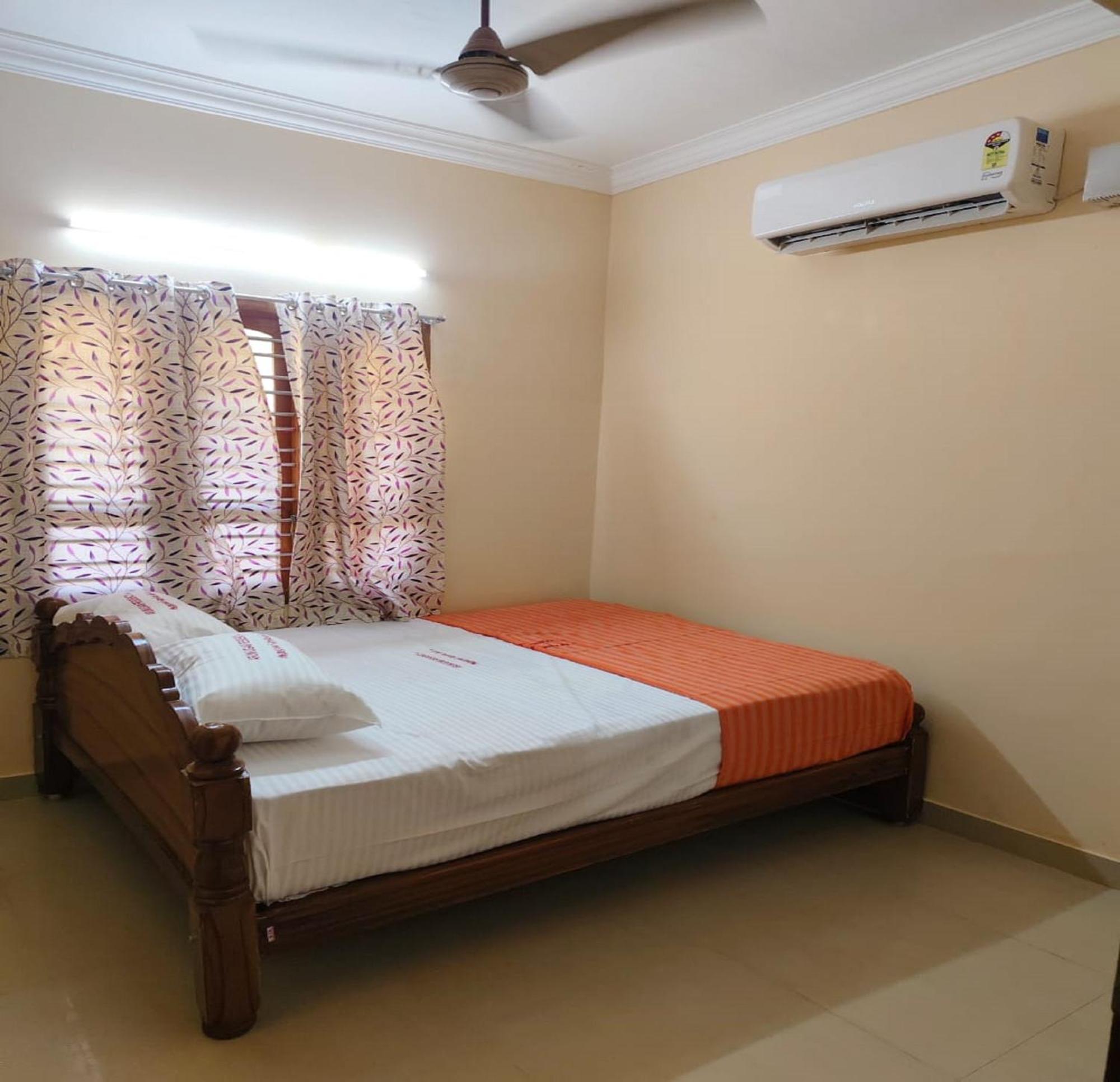 Arumugam Residency Ac Tiruchchendūr Esterno foto
